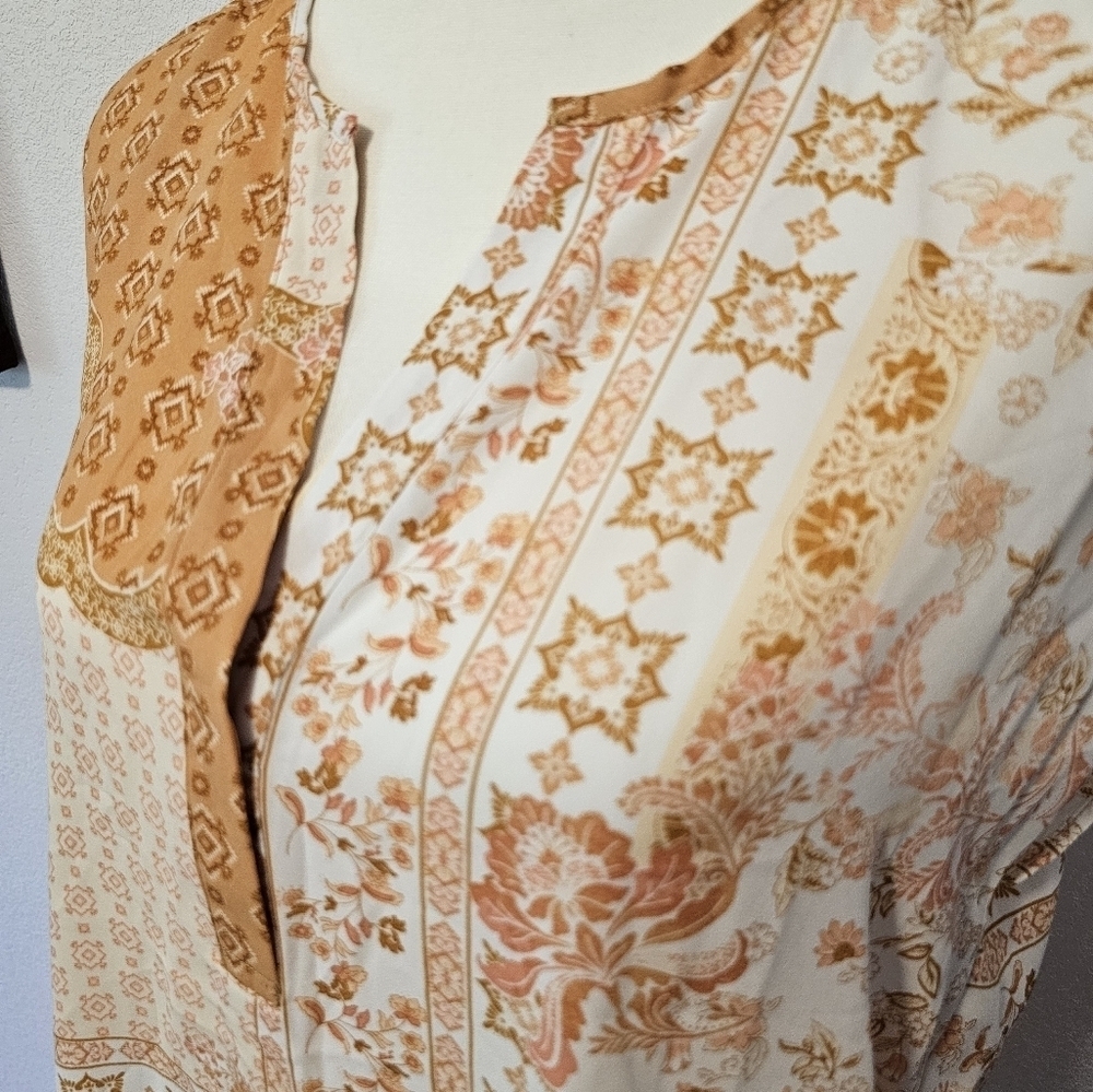 Cupcakes & Cashmere Paisley Style Blouse Women's Size Small NWOT - Picture 8 of 9